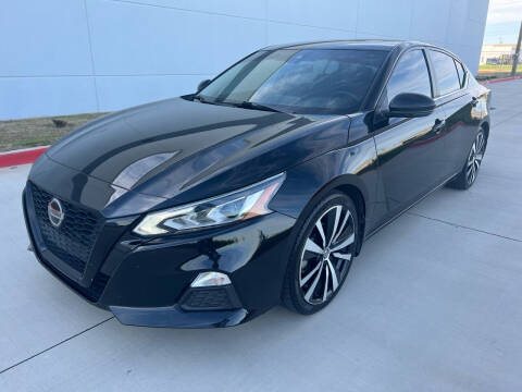 2020 Nissan Altima for sale at ARLINGTON AUTO SALES in Grand Prairie TX