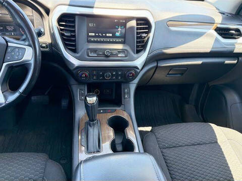 2019 GMC Acadia SLE-2