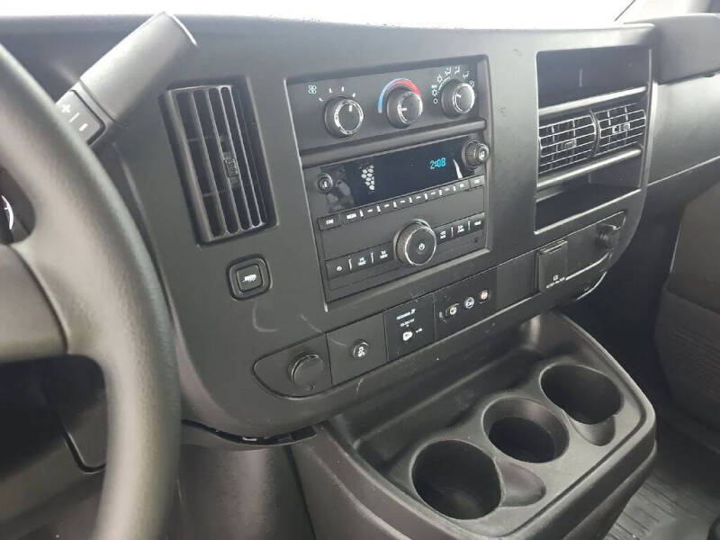 2020 GMC Savana Cargo Work Van - Photo 11