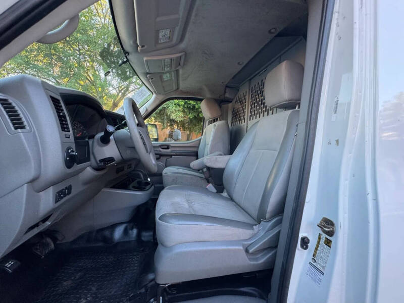 2017 Nissan NV