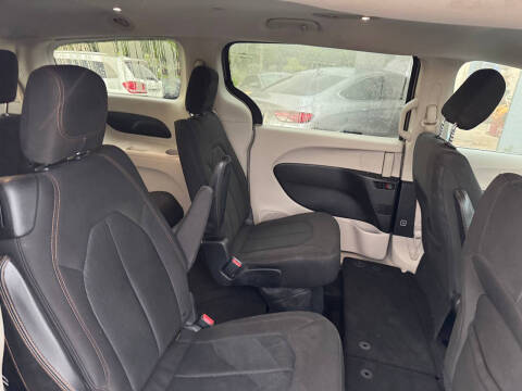 2017 Chrysler Pacifica Touring