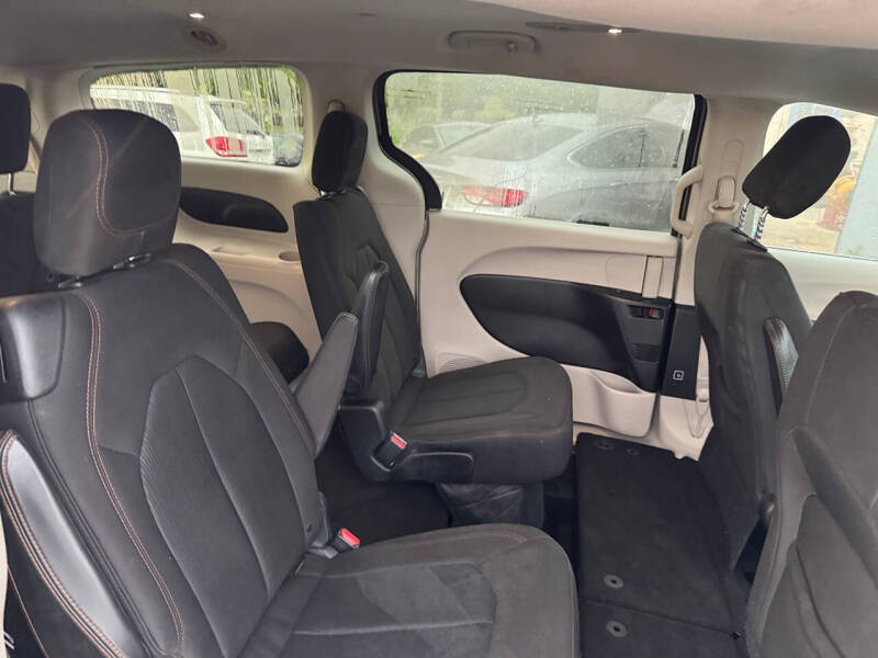 2017 Chrysler Pacifica Touring