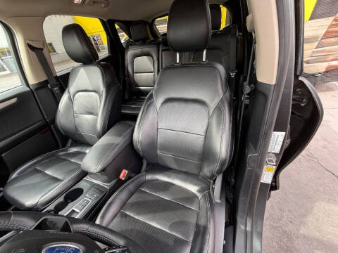 2020 Ford Escape SEL