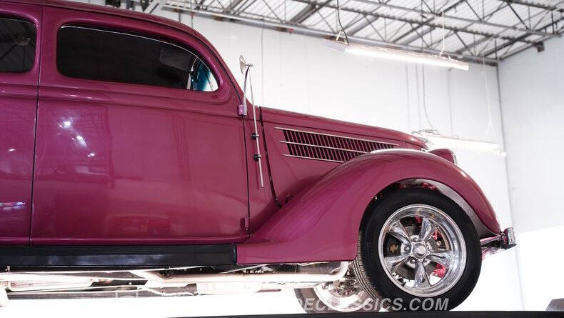 1936 Ford Deluxe