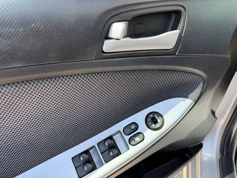 2014 Hyundai Accent GS