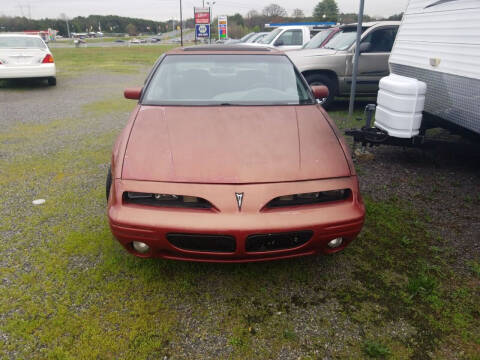 1995 Pontiac Grand Prix for sale at CAR-MART AUTO SALES in Maryville TN