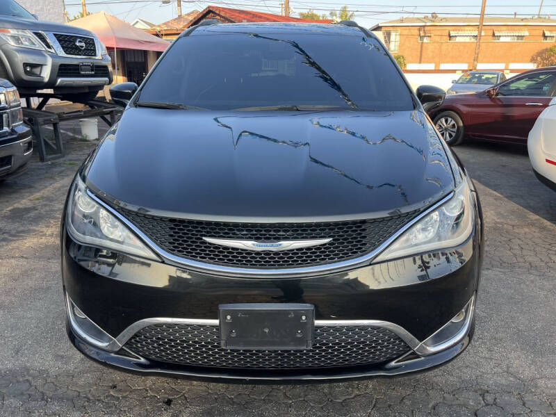 2017 Chrysler Pacifica Touring Plus