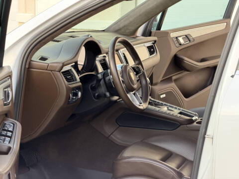 2016 Porsche Macan Turbo