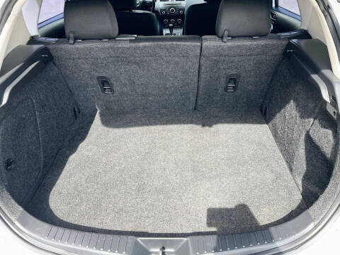 2013 Mazda MAZDA3 i Touring