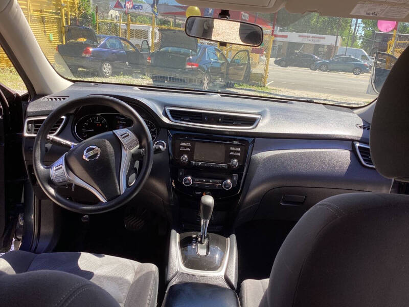 2016 Nissan Rogue SV