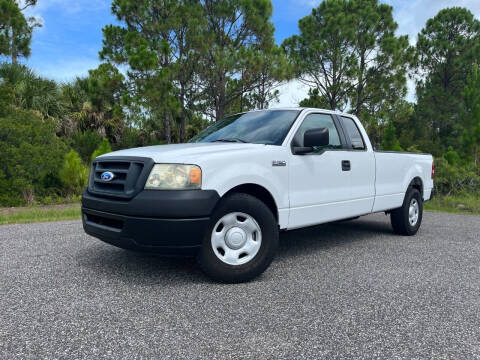 2006 Ford F-150 for sale at VICTORY LANE AUTO SALES in Port Richey FL