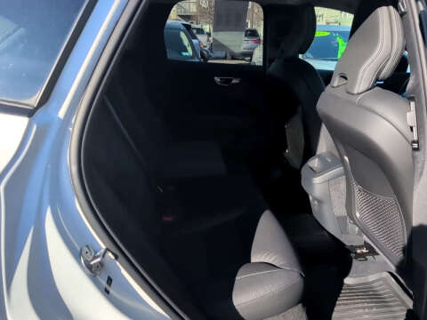 2024 Volvo XC60 B5 Plus Dark Theme