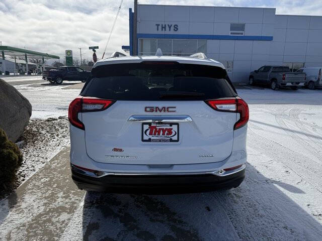 2024 GMC Terrain SLT