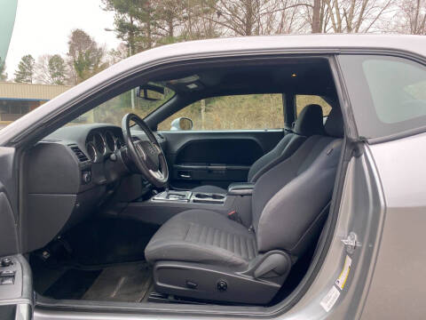 2013 Dodge Challenger SXT
