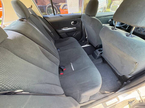 2012 Nissan Versa 1.8 S