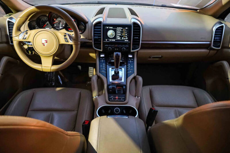 2012 Porsche Cayenne Tiptronic