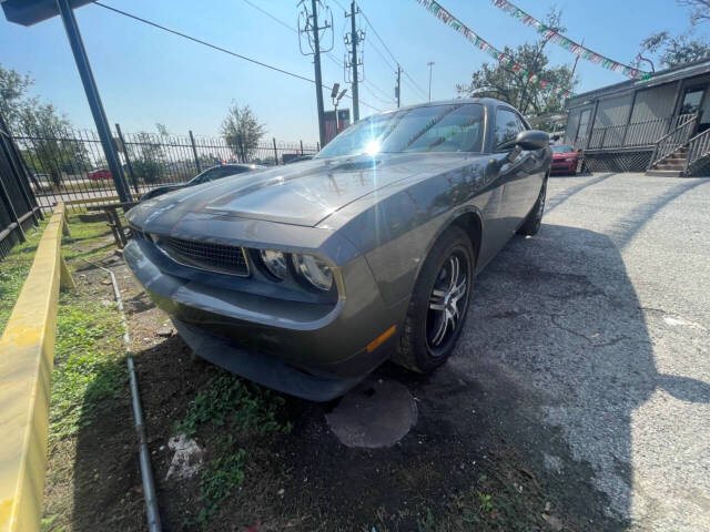 2009 Dodge Challenger for sale at DIAMOND MOTORS INC in Houston, TX