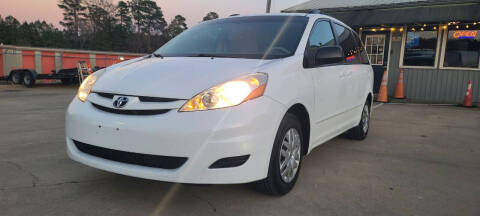 2010 Toyota Sienna LE 7-Passenger
