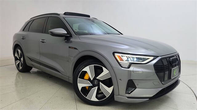 2022 Audi e-tron quattro Premium Plus