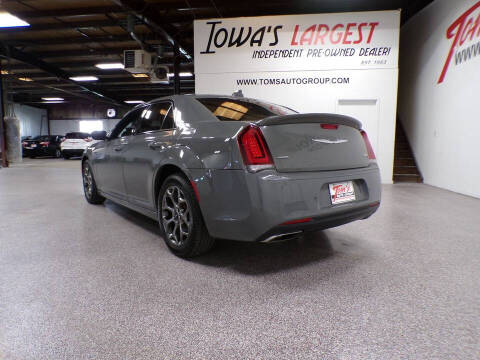 2017 Chrysler 300