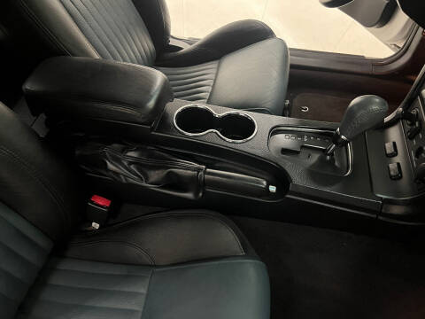 2005 Ford Thunderbird Deluxe