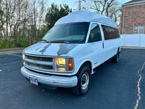 2001 Chevrolet Express for sale at Siglers Auto Center in Skokie IL