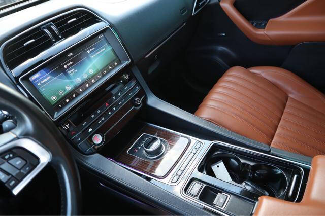 2018 Jaguar F-PACE 35t Portfolio