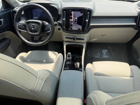 2026 Volvo XC40 B5 Plus