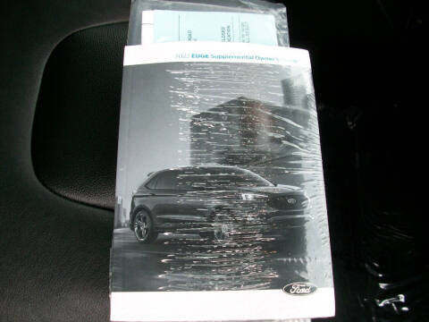 2022 Ford Edge Titanium