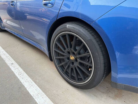 2016 Porsche Panamera Edition