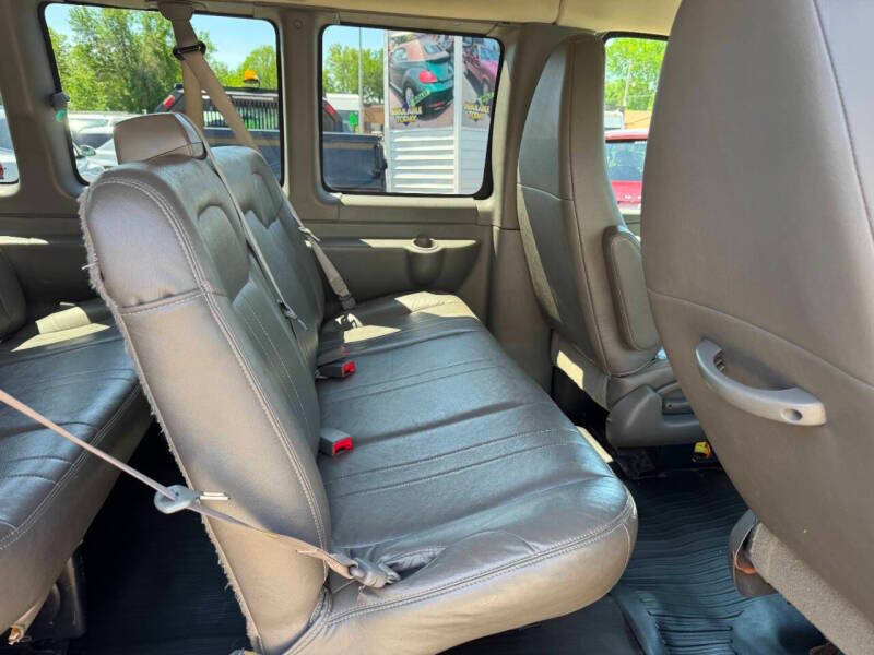 2012 GMC Savana LS 1500