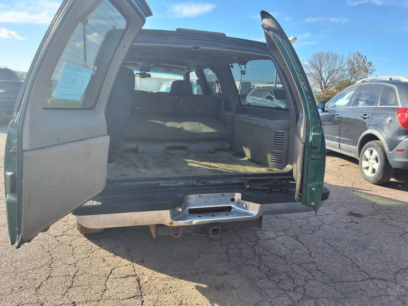 1999 Chevrolet Suburban K1500 LT