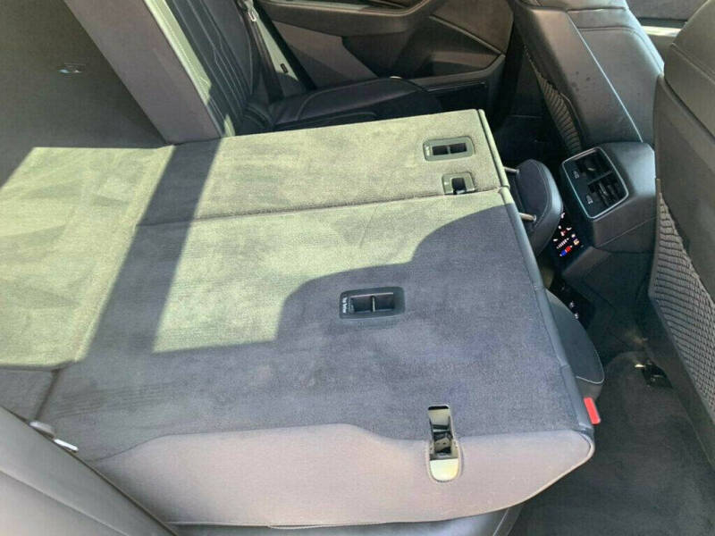 2019 Audi e-tron quattro Prestige