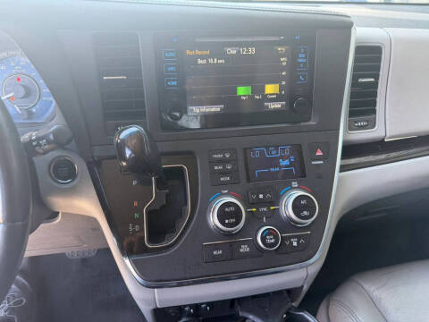 2017 Toyota Sienna