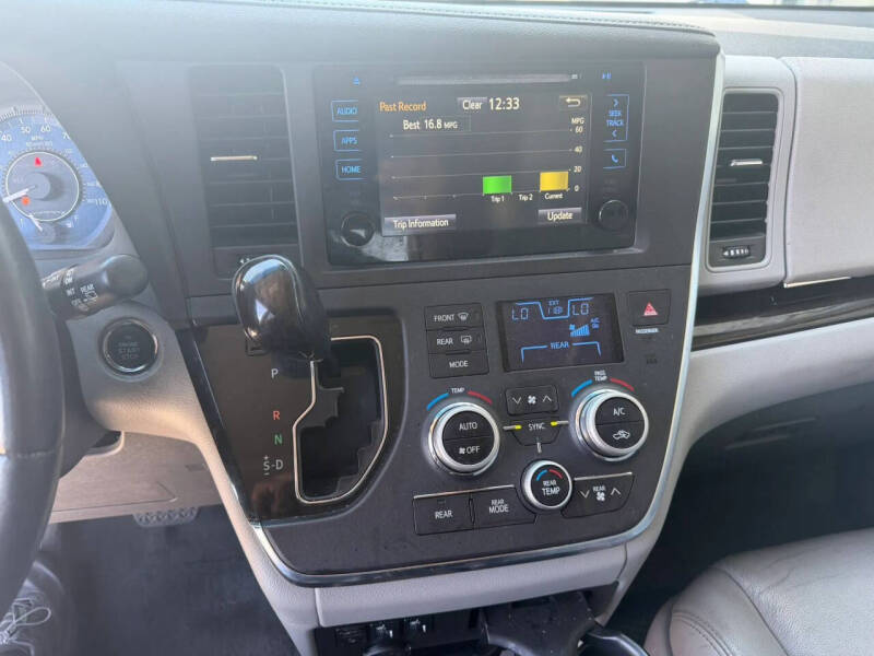 2017 Toyota Sienna