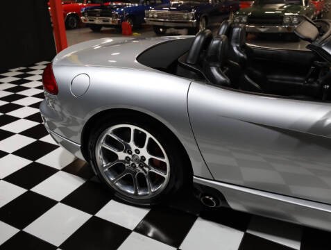 2004 Dodge Viper SRT-10
