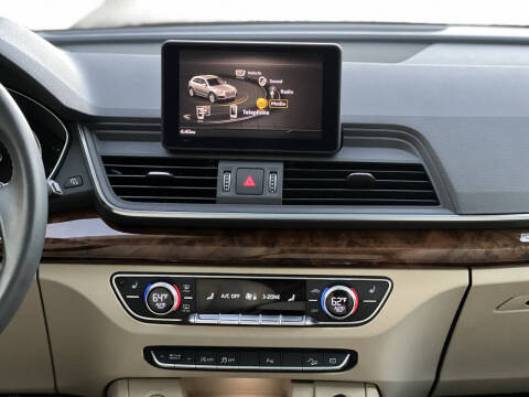 2018 Audi Q5 2.0T quattro Premium Plus