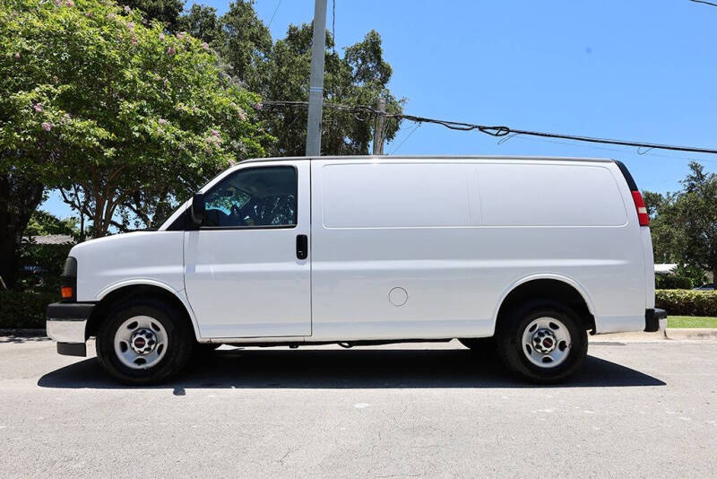 2017 GMC Savana 2500