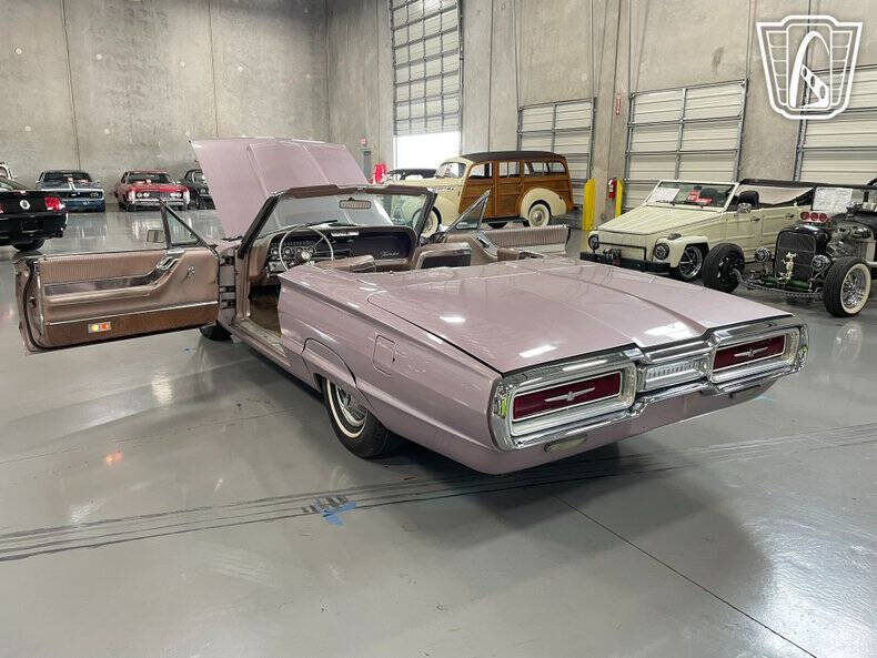 1964 Ford Thunderbird