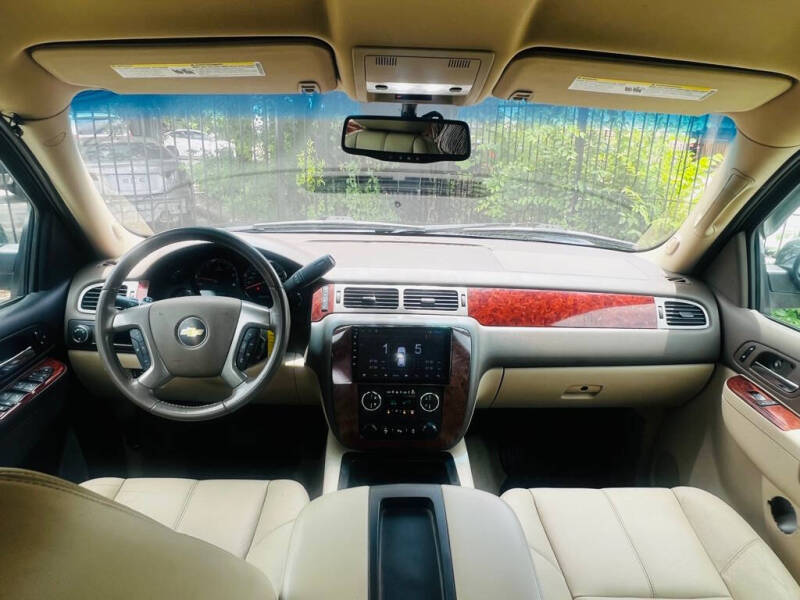2013 Chevrolet Avalanche LT Black Diamond