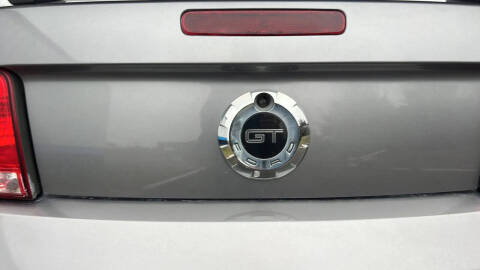 2006 Ford Mustang GT Deluxe