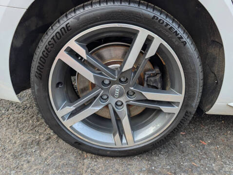 2017 Audi A4 2.0T quattro Premium Plus