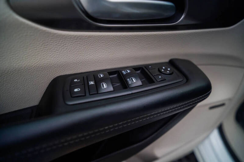 2018 Chrysler Pacifica Hybrid Limited