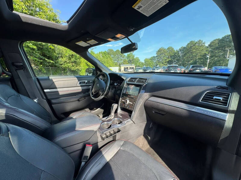 2017 Ford Explorer Sport