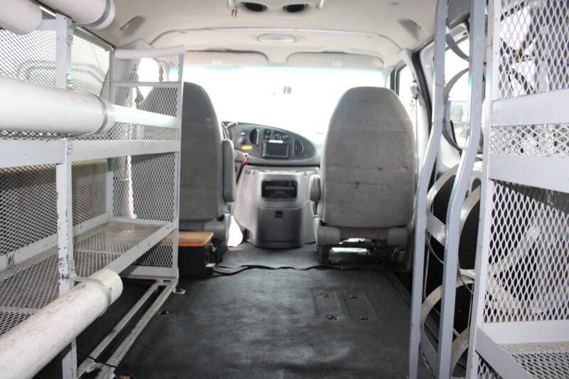 2003 Ford E-Series E-350 SD XL