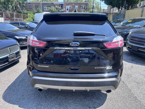 2020 Ford Edge Titanium