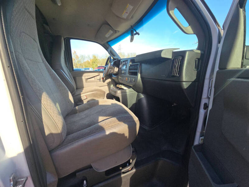 2021 Chevrolet Express 2500