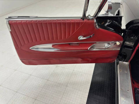 1960 Ford Thunderbird