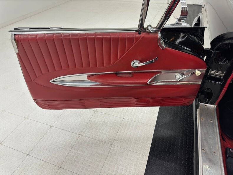 1960 Ford Thunderbird