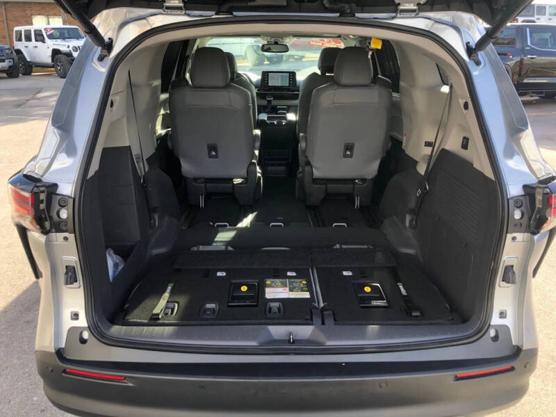 2024 Toyota Sienna XLE 7-Passenger